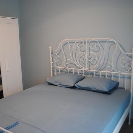 Sea Breeze Apartment Nea Iraklitsa Bagian luar foto