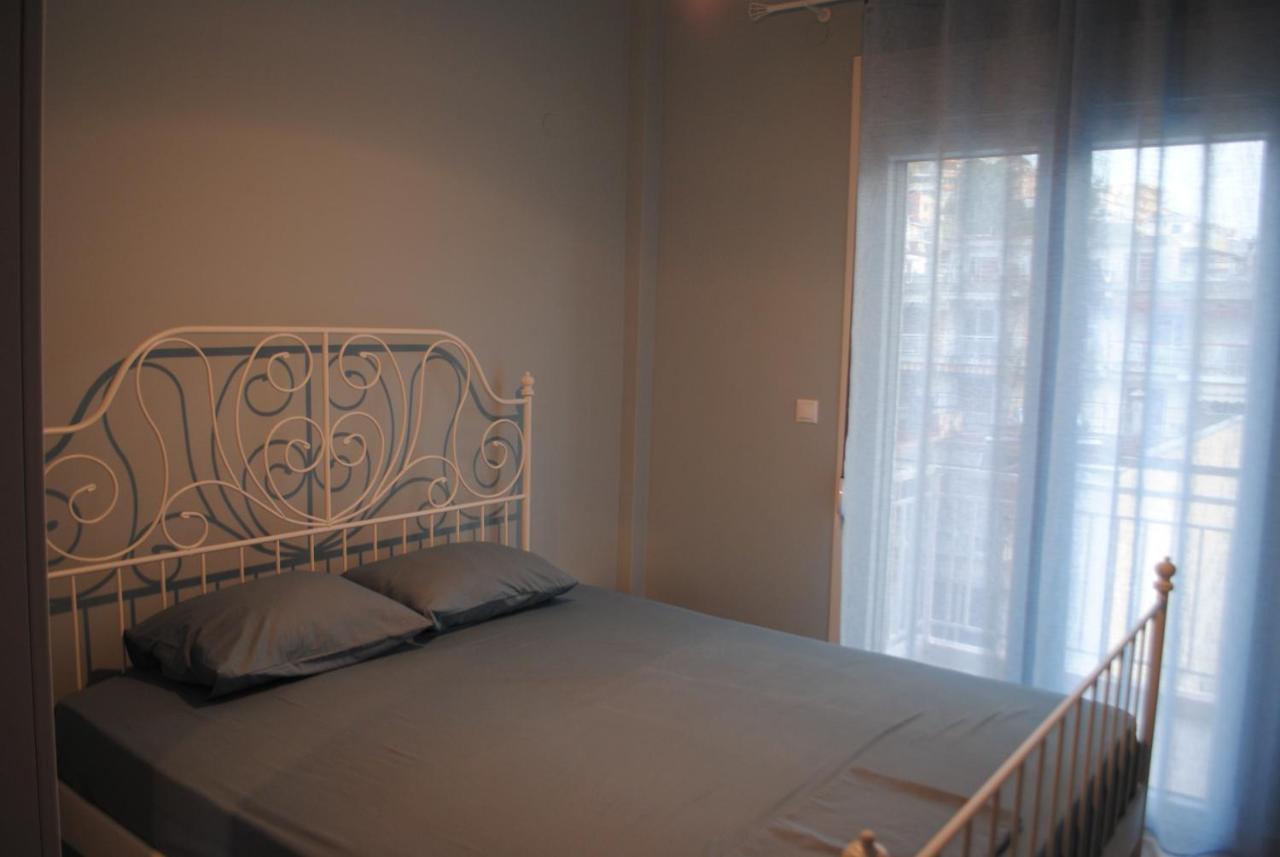 Sea Breeze Apartment Nea Iraklitsa Bagian luar foto