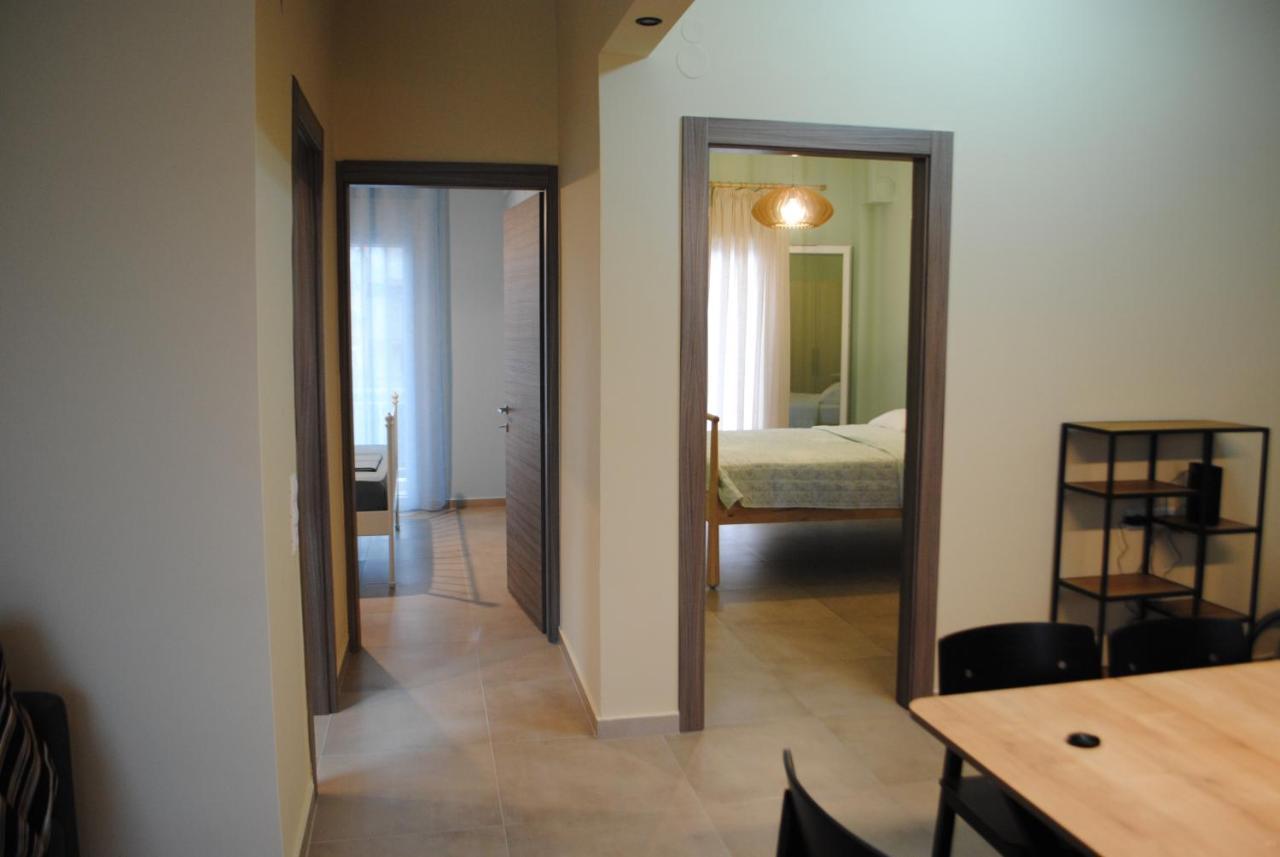 Sea Breeze Apartment Nea Iraklitsa Bagian luar foto
