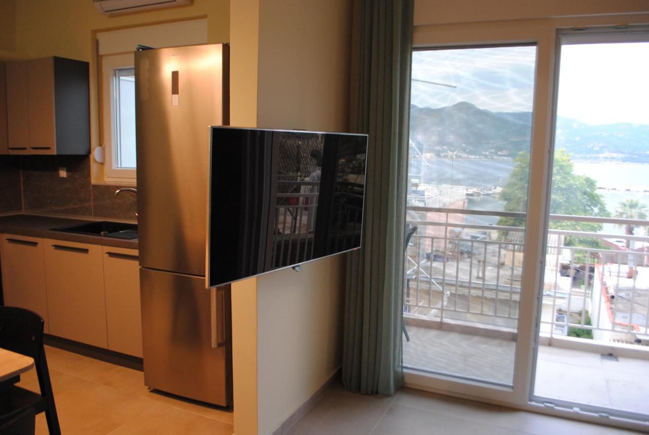 Sea Breeze Apartment Nea Iraklitsa Bagian luar foto