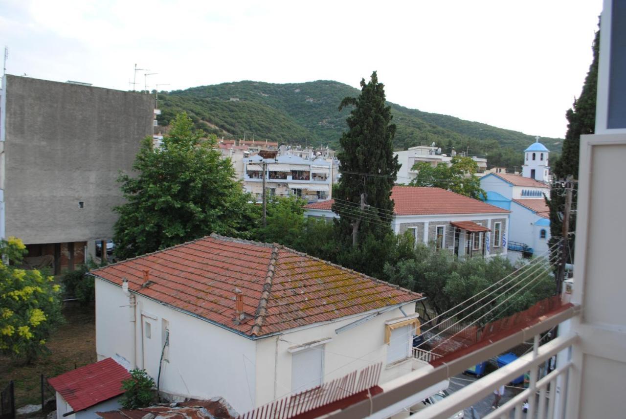 Sea Breeze Apartment Nea Iraklitsa Bagian luar foto
